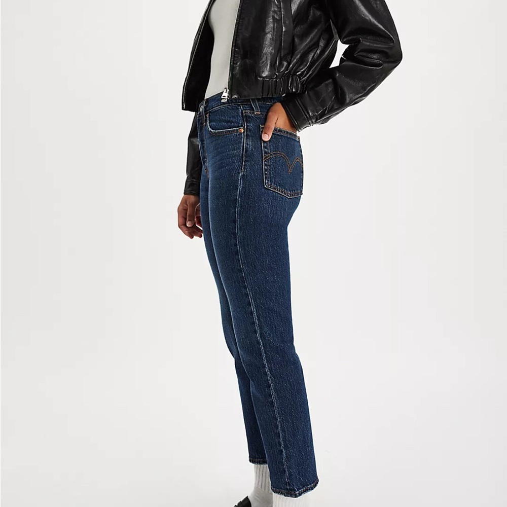 Levi's Women's Dark Blue wedgie Straight Jeans 25